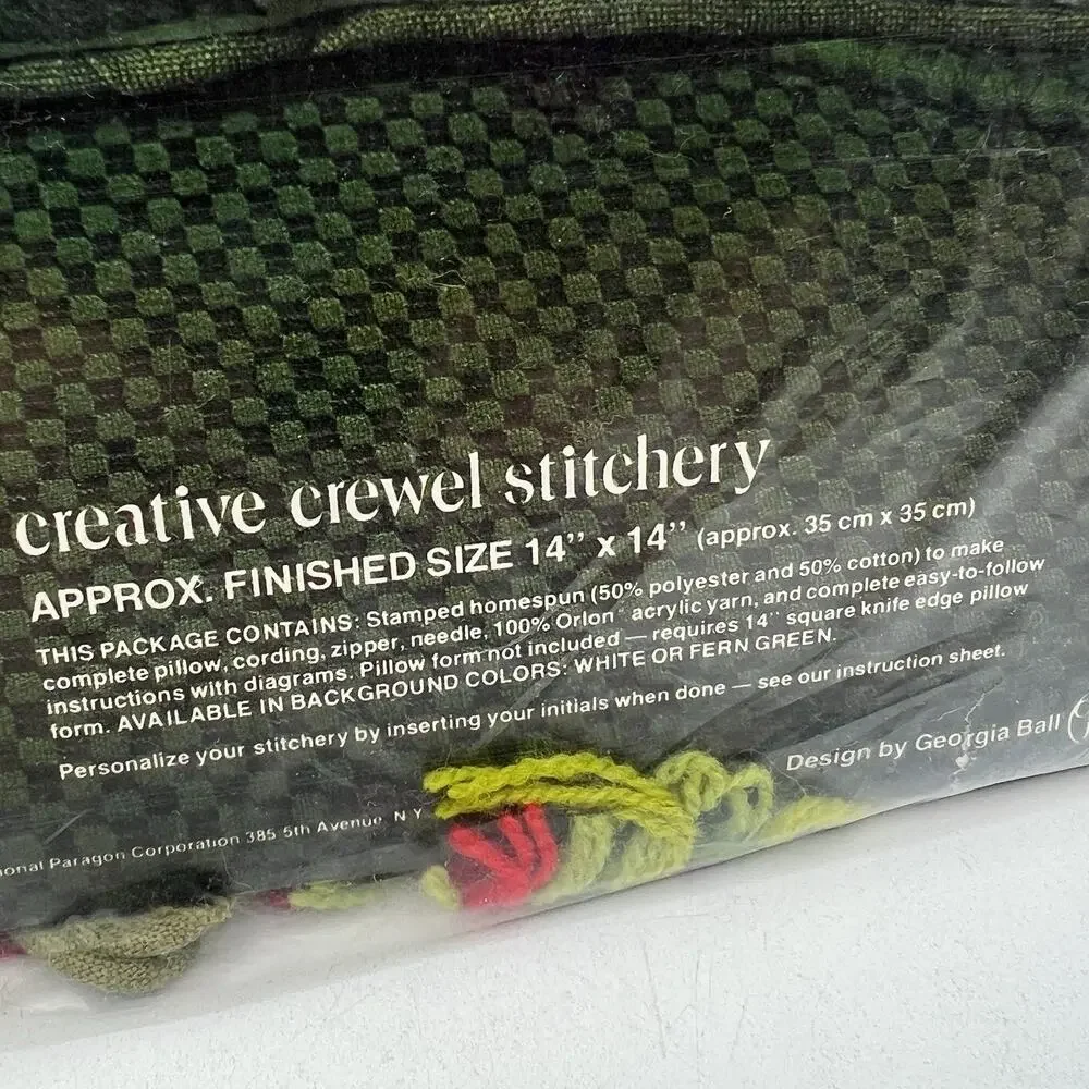 Paragon Chinese Greetings Poinsettia Crewel Pillow Embroidery Kit 0661 Red Green
